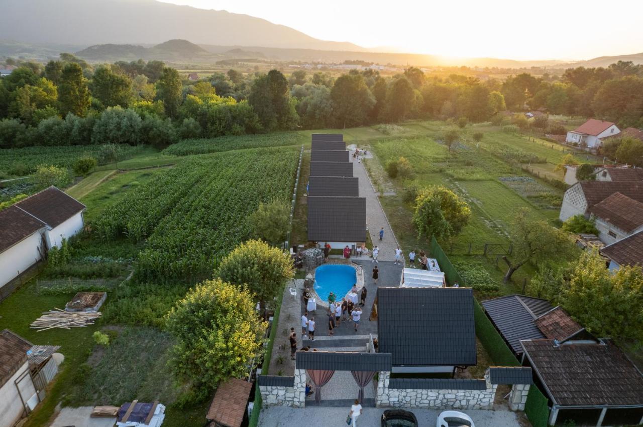 Resort La Familia Bihac Luaran gambar