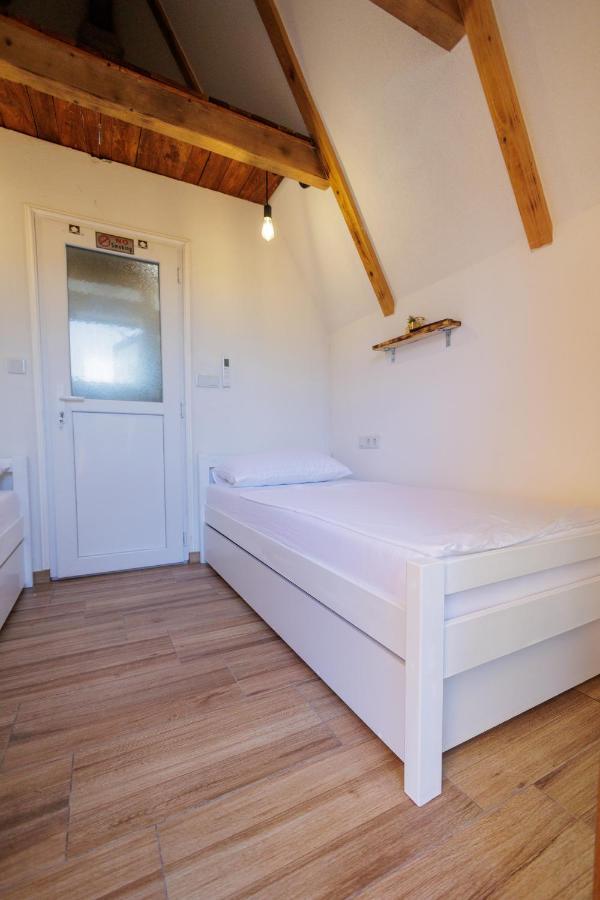 Resort La Familia Bihac Luaran gambar