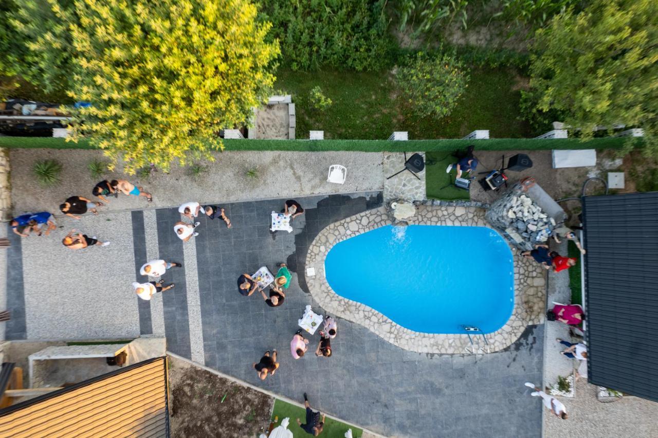 Resort La Familia Bihac Luaran gambar
