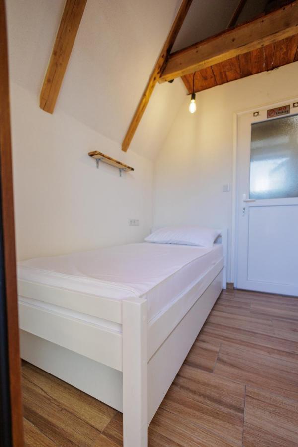 Resort La Familia Bihac Luaran gambar